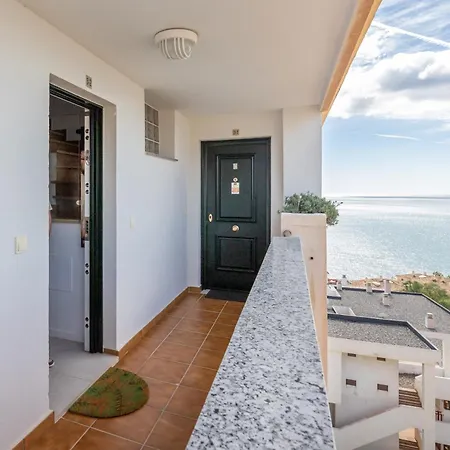 Lejlighed Stylish 4bd With Pool Access & Nearby *